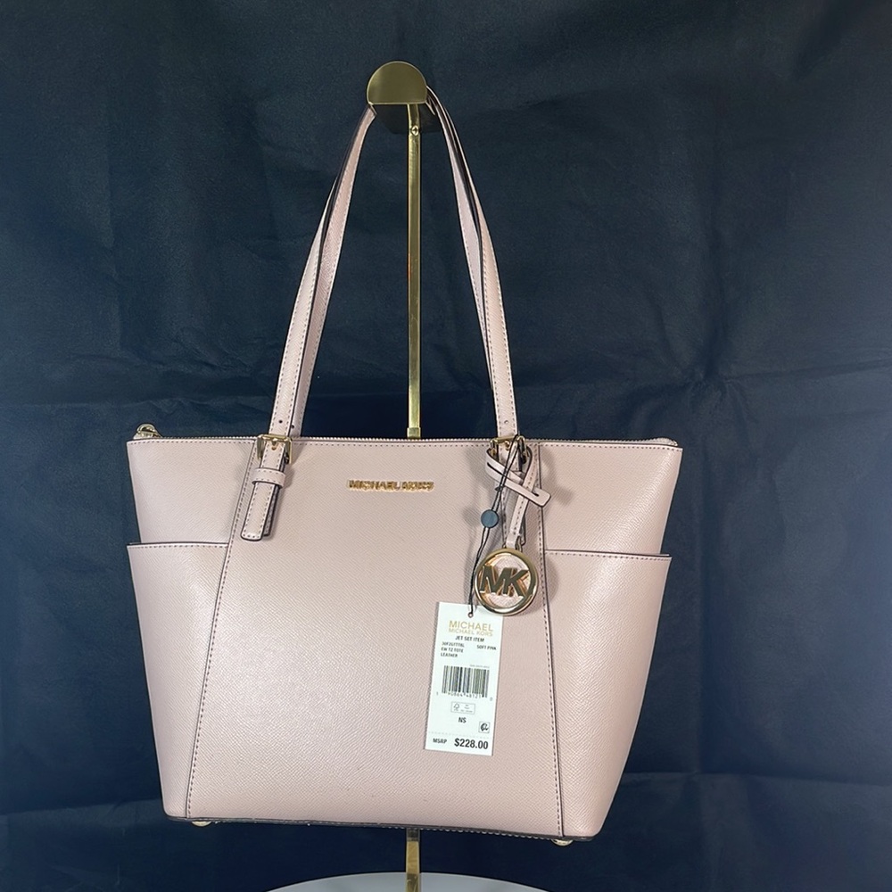 NWT = MICHAEL KORS , Soft Pink Color Handbag. - Picture 7 of 9